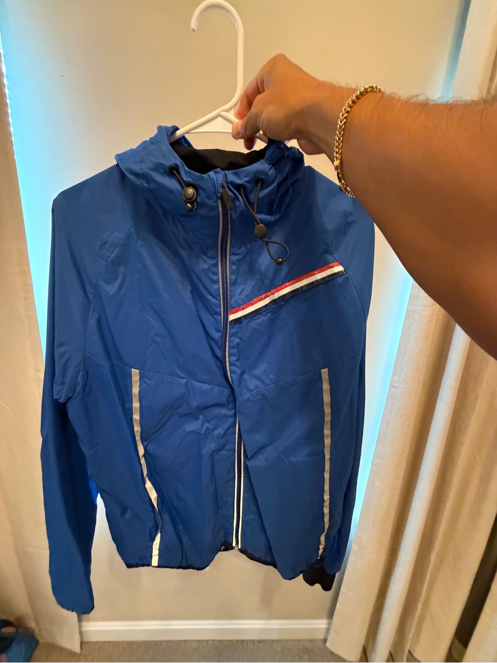 Fourlaps Men’s Medium Blue Hooded Running Windbreaker Jacket